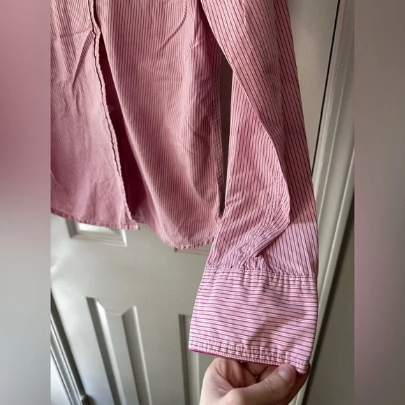 *SOON TO DONATE* 
American Eagle “Favorite” Button Down - Picture 4 of 5